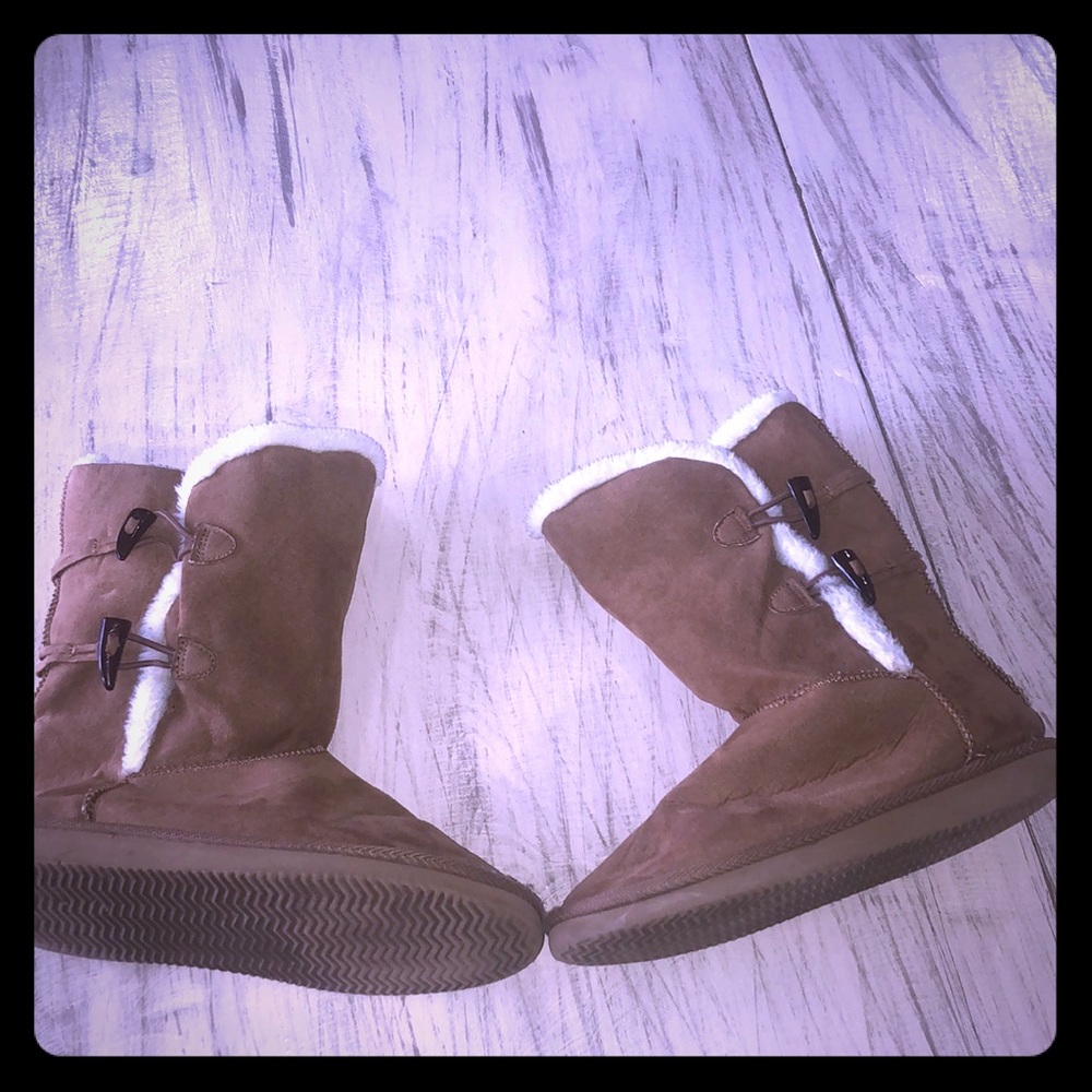 Fur lined boot